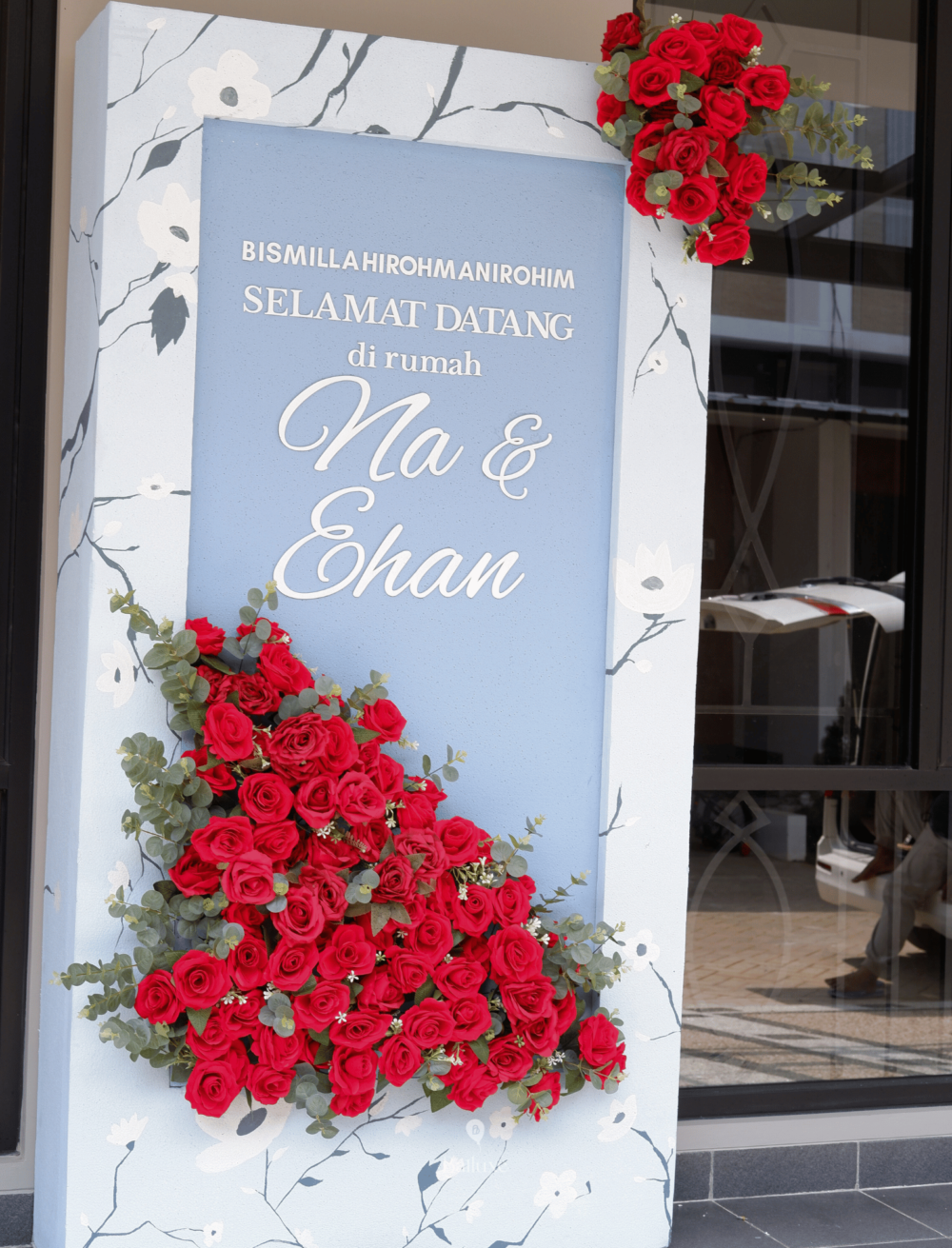 Floral Backdrop in cube shape - Image 3